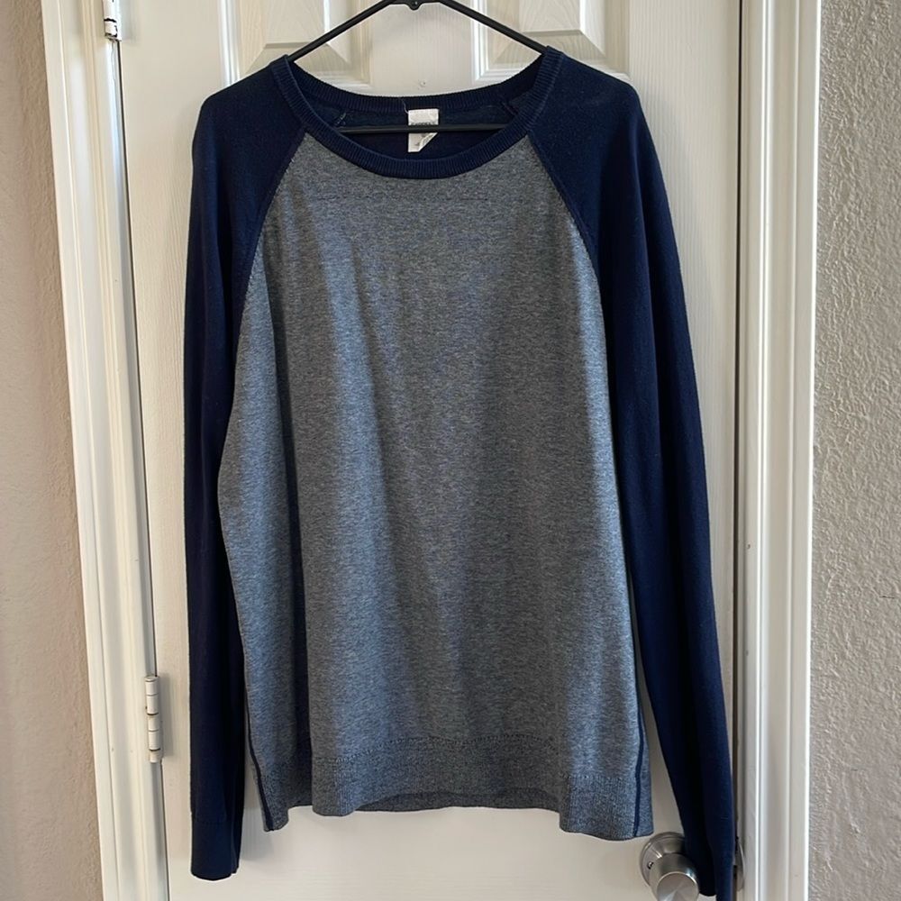 Express Men's Color Block Crewneck Sweater Gray Navy Blue Long Sleeve Size XL